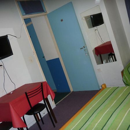 Hotel Ancon بوينس آيرس الغرفة الصورة